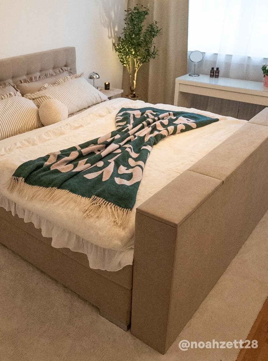 Fußteil mit TV-Lift