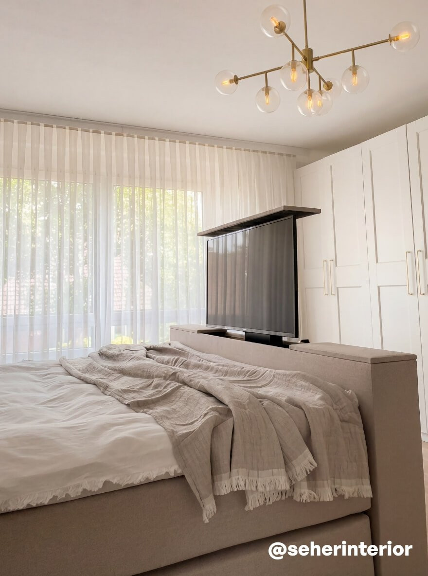 Fußteil mit TV-Lift